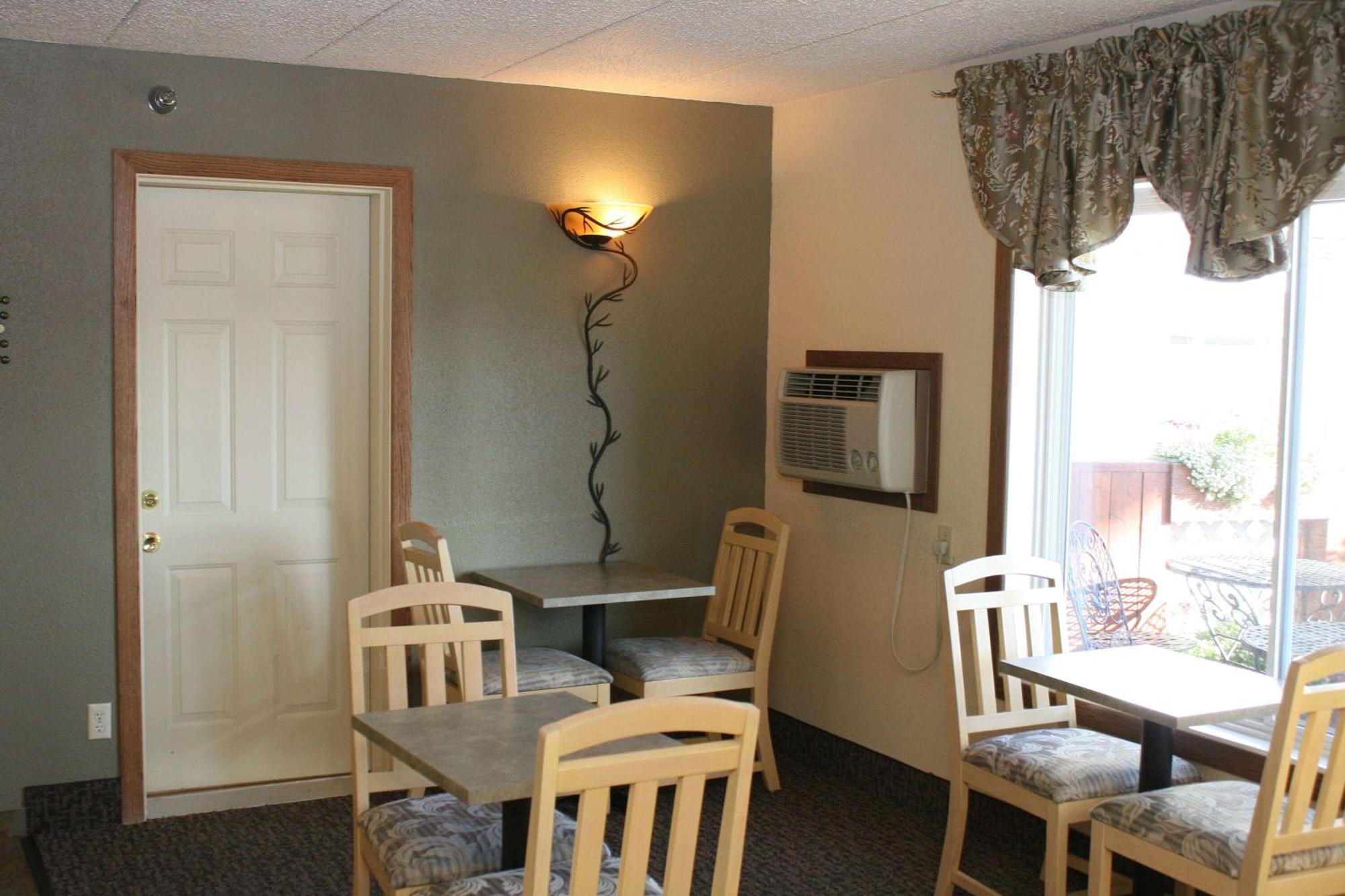 Super 8 By Wyndham Rapid City Exterior foto