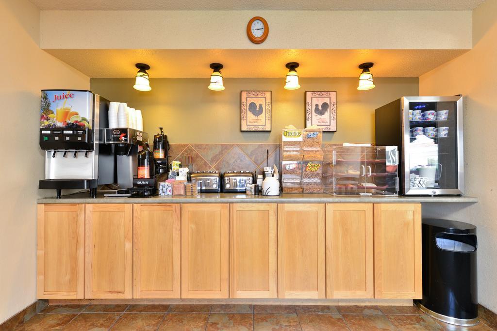 Super 8 By Wyndham Rapid City Exterior foto